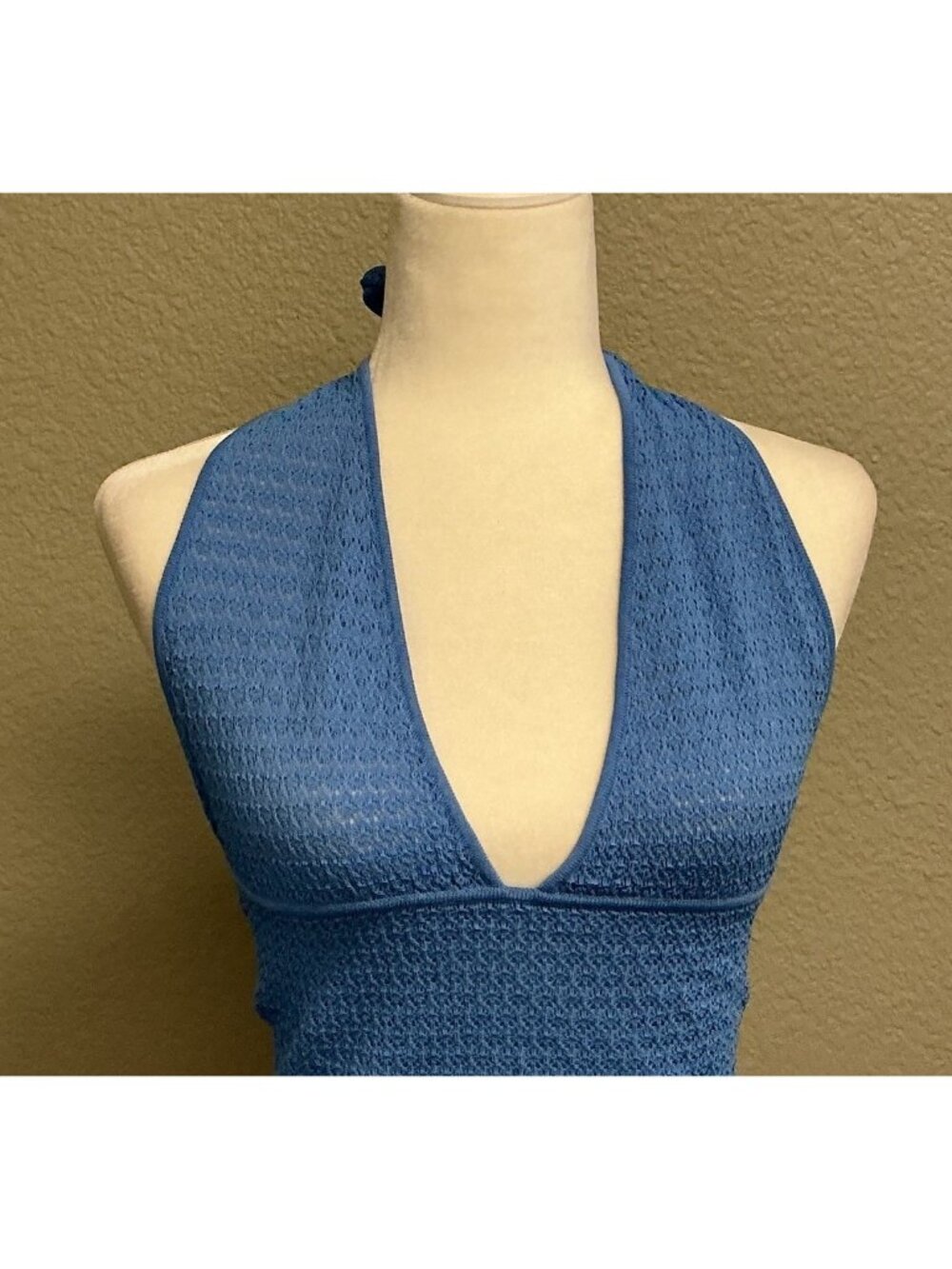 MONDAY SWIMWEAR Women’s Size Large Blue Crochet Halter Top - Picture 4 of 8